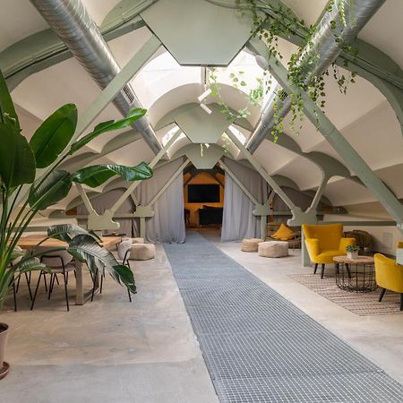 Ola Living Hostal Tetuan Madrid Exterior foto